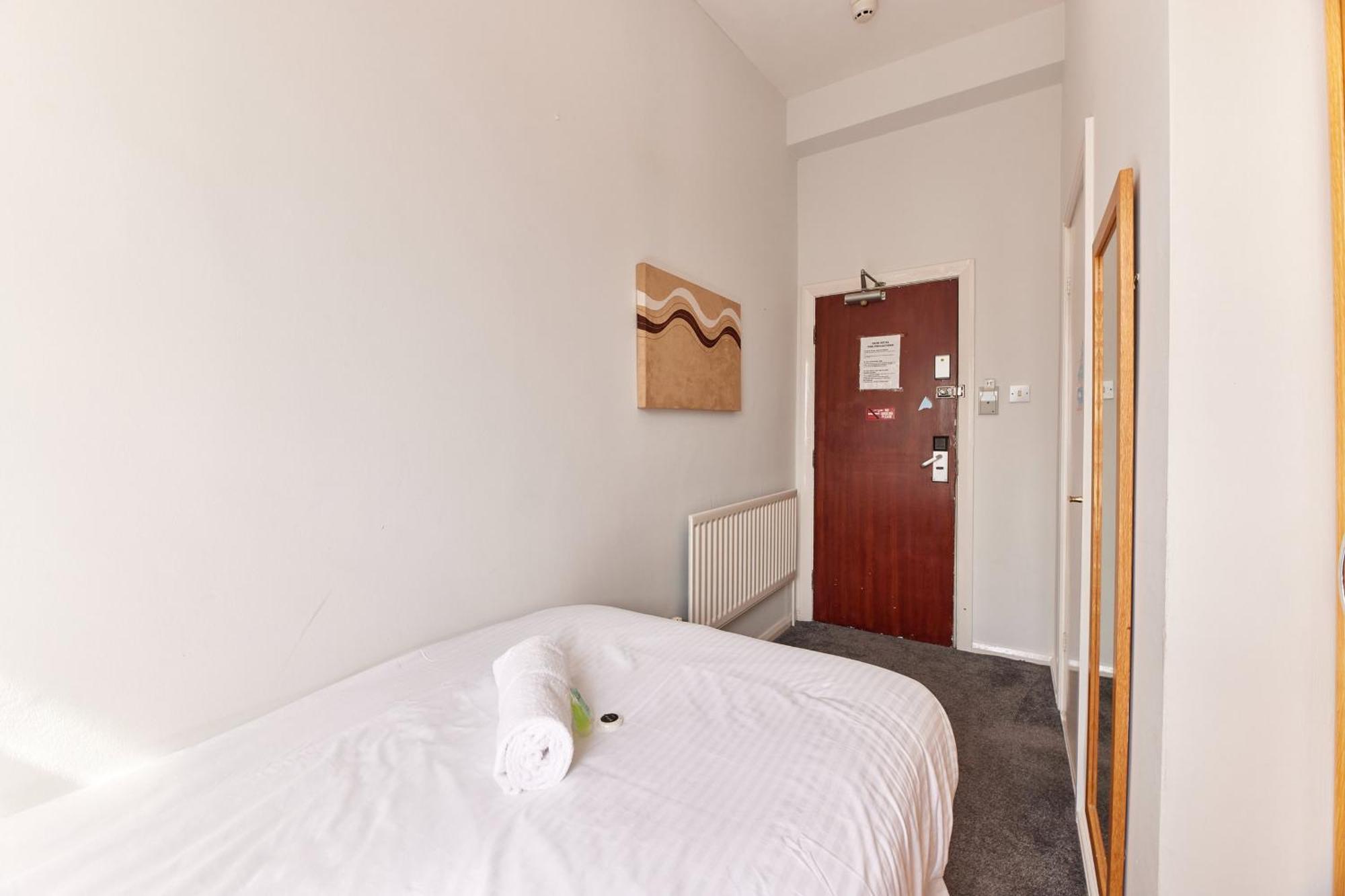 Properties Unique Dene Rooms - Single Room ニューカッスル・アポン・タイン エクステリア 写真