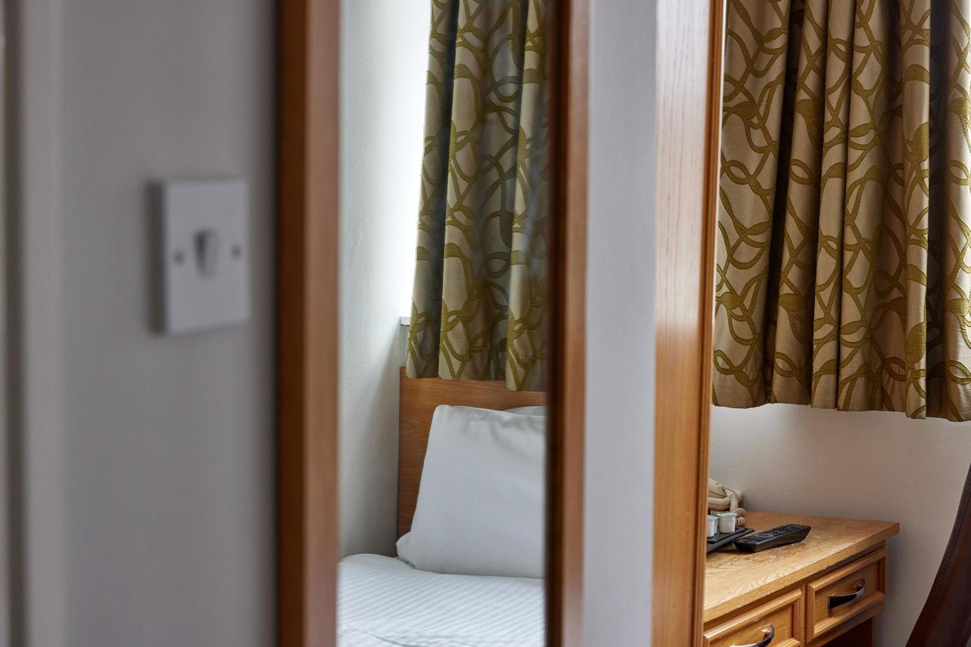Properties Unique Dene Rooms - Single Room ニューカッスル・アポン・タイン エクステリア 写真